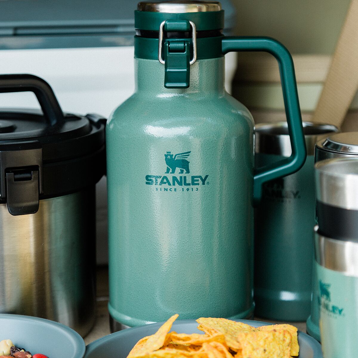 Stanley Classic Vacuum Beer Go Growler Matte White 64oz for sale online