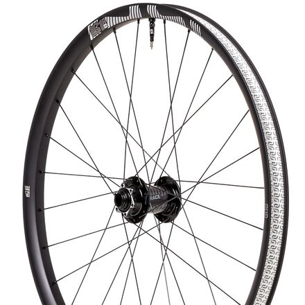 e*thirteen components LG1 EN Race Carbon Boost Wheel - 27.5in - Bike